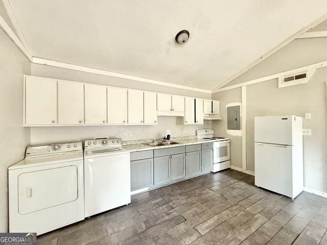 4701 Flat Shoals Road, Union City, GA 30291