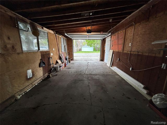 7004 Orchard Avenue, Warren, MI 48091