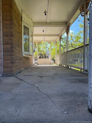 7004 Orchard Avenue, Warren, MI 48091