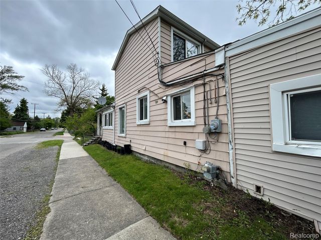 7004 Orchard Avenue, Warren, MI 48091