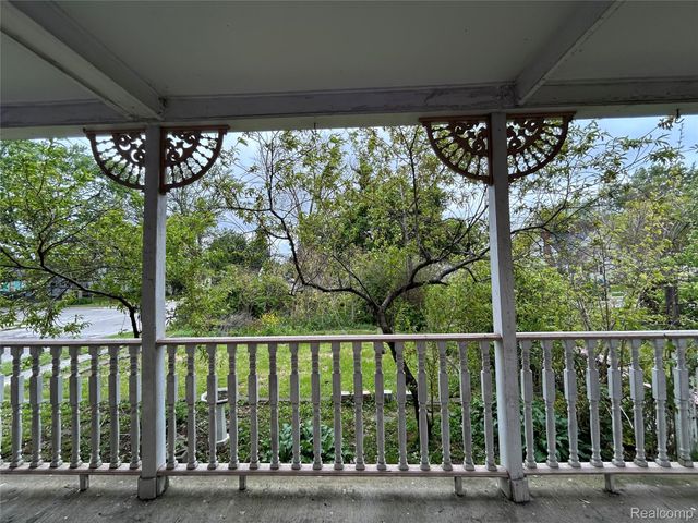 7004 Orchard Avenue, Warren, MI 48091