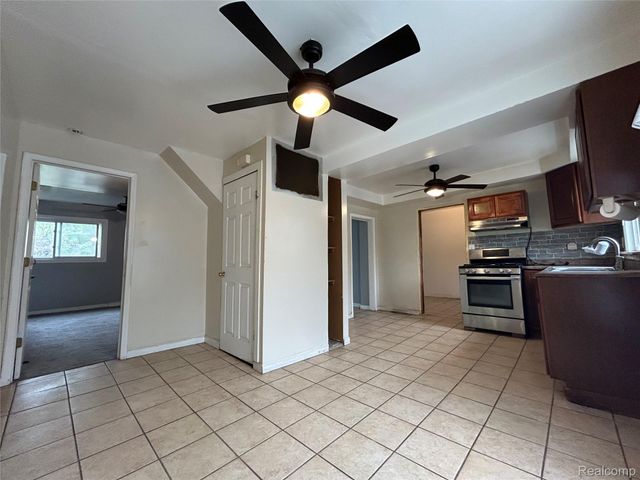 7004 Orchard Avenue, Warren, MI 48091
