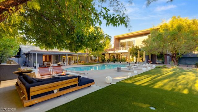 2609 Pinto Lane, Las Vegas, NV 89107