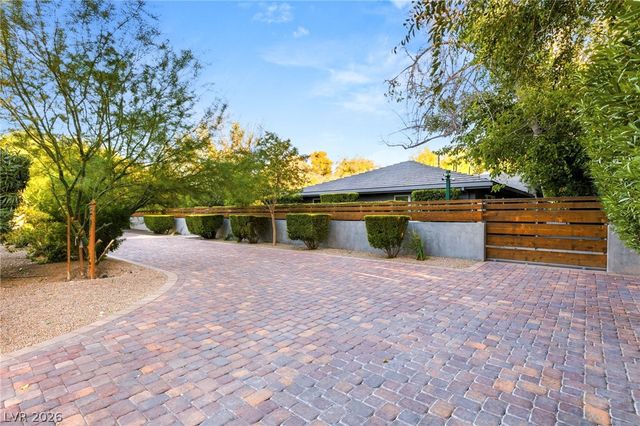 2609 Pinto Lane, Las Vegas, NV 89107