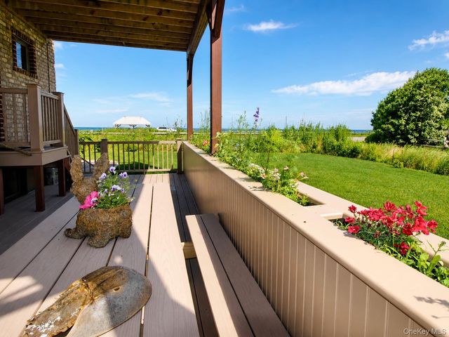 345 Old Cove Boulevard, Southold, NY 11971