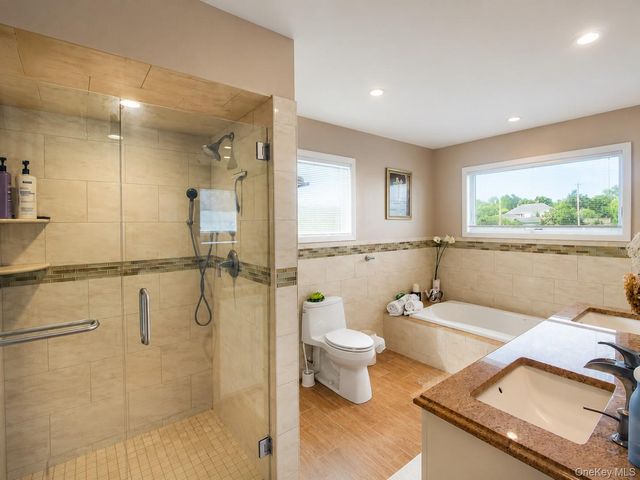 345 Old Cove Boulevard, Southold, NY 11971