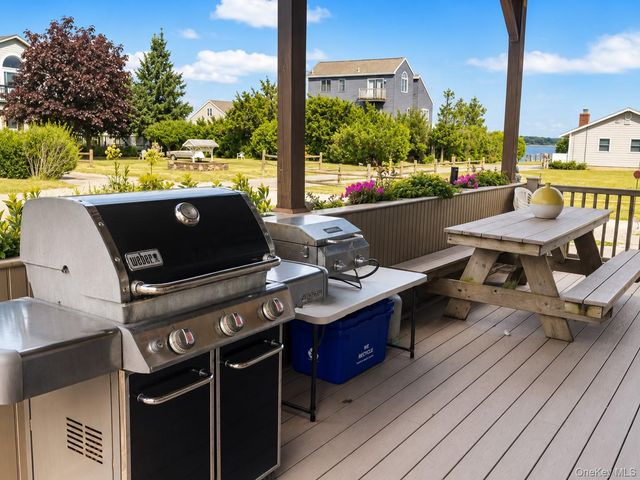 345 Old Cove Boulevard, Southold, NY 11971