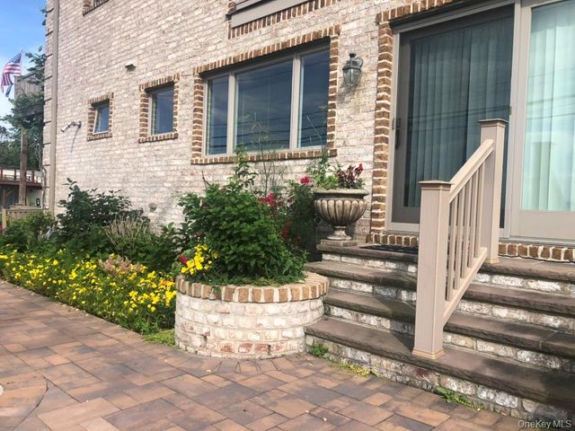 345 Old Cove Boulevard, Southold, NY 11971