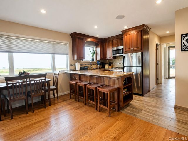 345 Old Cove Boulevard, Southold, NY 11971