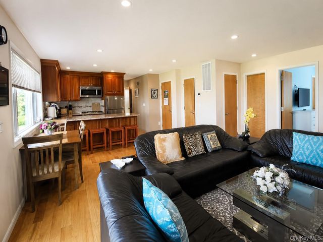 345 Old Cove Boulevard, Southold, NY 11971