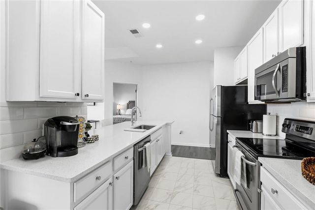 3040 Peachtree NW Road 1811, Atlanta, GA 30305