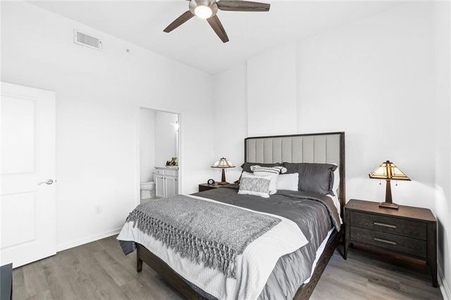 3040 Peachtree NW Road 1811, Atlanta, GA 30305