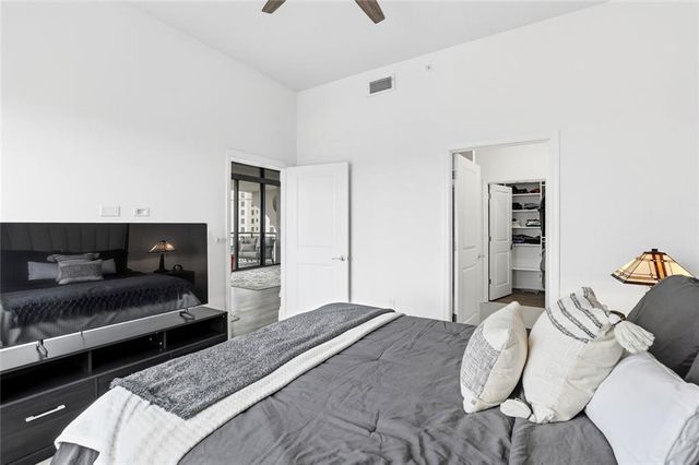 3040 Peachtree NW Road 1811, Atlanta, GA 30305