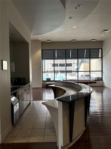 3040 Peachtree NW Road 1811, Atlanta, GA 30305