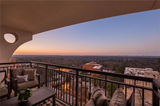 3040 Peachtree NW Road 1811, Atlanta, GA 30305