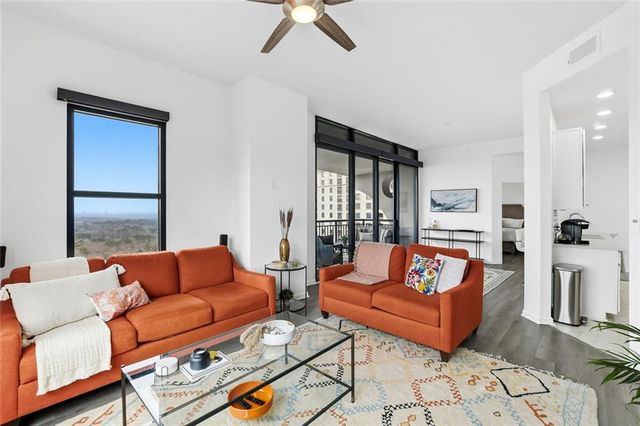 3040 Peachtree NW Road 1811, Atlanta, GA 30305