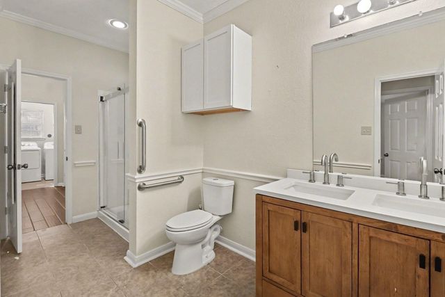 674 Fountain View Lane, League City, TX 77573