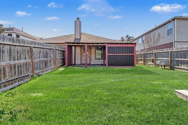 674 Fountain View Lane, League City, TX 77573