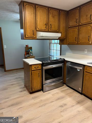 8282 Dawn Drive, Jonesboro, GA 30236