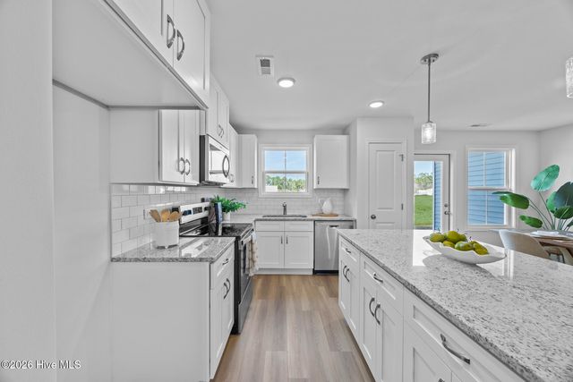 38 W Farley Drive 96, Hampstead, NC 28443