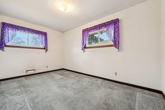 6606 S 20th STREET, Milwaukee, WI 53221