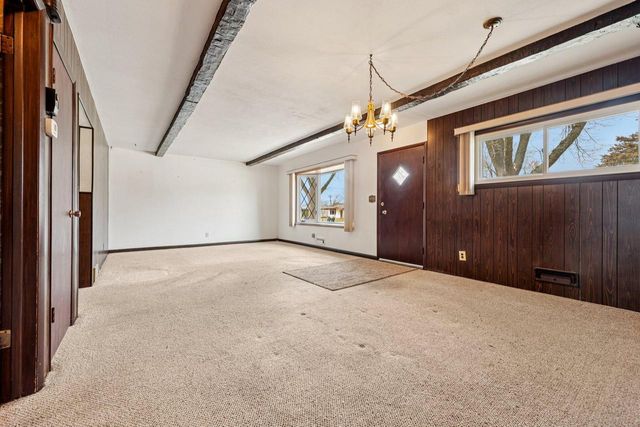 6606 S 20th STREET, Milwaukee, WI 53221