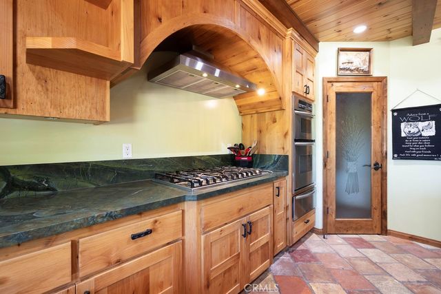 535 Cienega Road, Big Bear Lake, CA 92315