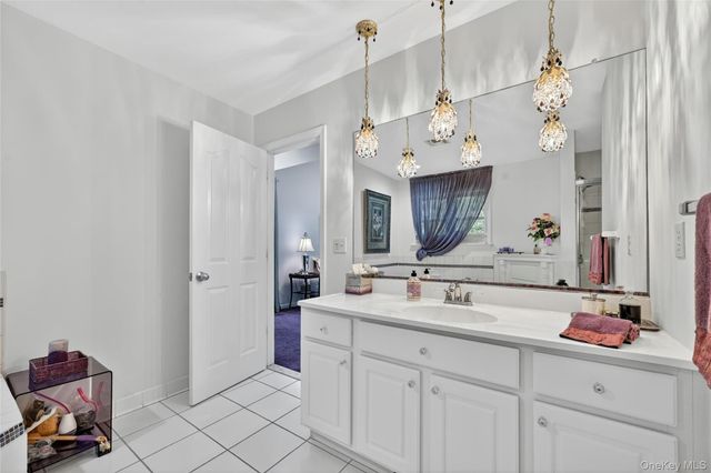 208 Oakland Avenue, Monroe, NY 10950