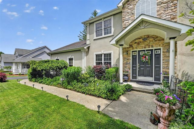 208 Oakland Avenue, Monroe, NY 10950