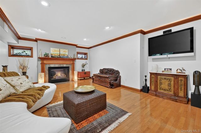 208 Oakland Avenue, Monroe, NY 10950