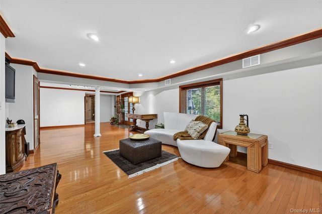 208 Oakland Avenue, Monroe, NY 10950