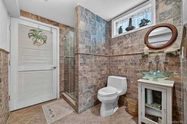 208 Oakland Avenue, Monroe, NY 10950