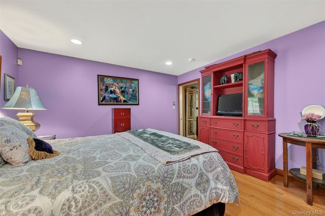 208 Oakland Avenue, Monroe, NY 10950