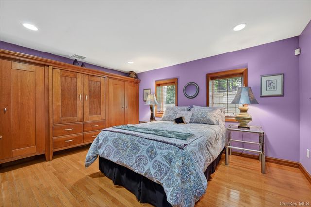 208 Oakland Avenue, Monroe, NY 10950