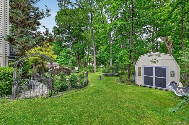208 Oakland Avenue, Monroe, NY 10950