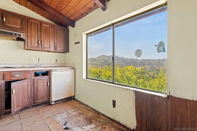 6133 Rainbow Heights Rd, Fallbrook, CA 92028