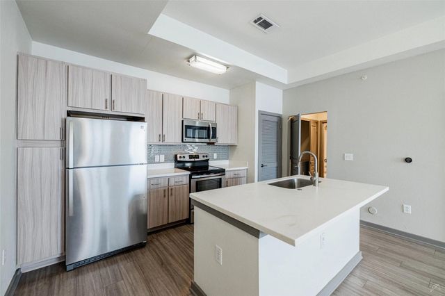 8515 S Interstate 35 RD 06210, Austin, TX 78744