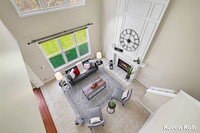 4605 Woodcreek Drive, Grand Rapids, MI 49546