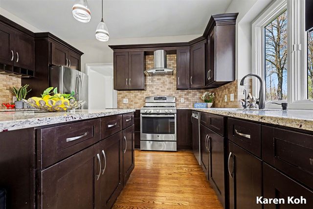 4605 Woodcreek Drive, Grand Rapids, MI 49546