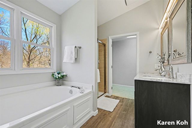 4605 Woodcreek Drive, Grand Rapids, MI 49546