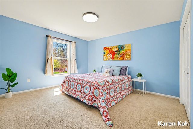 4605 Woodcreek Drive, Grand Rapids, MI 49546