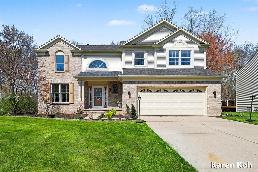 4605 Woodcreek Drive, Grand Rapids, MI 49546