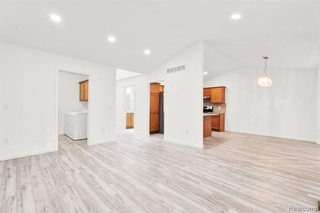 41057 Glenleven Court, Clinton Township, MI 48038