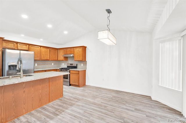 41057 Glenleven Court, Clinton Township, MI 48038