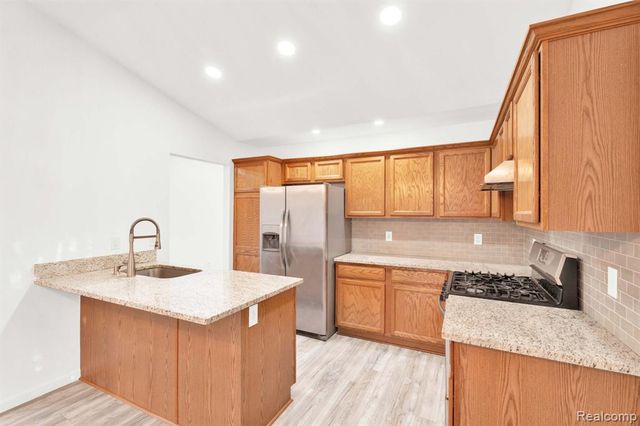 41057 Glenleven Court, Clinton Township, MI 48038