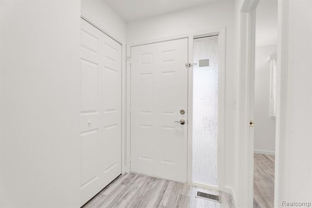 41057 Glenleven Court, Clinton Township, MI 48038