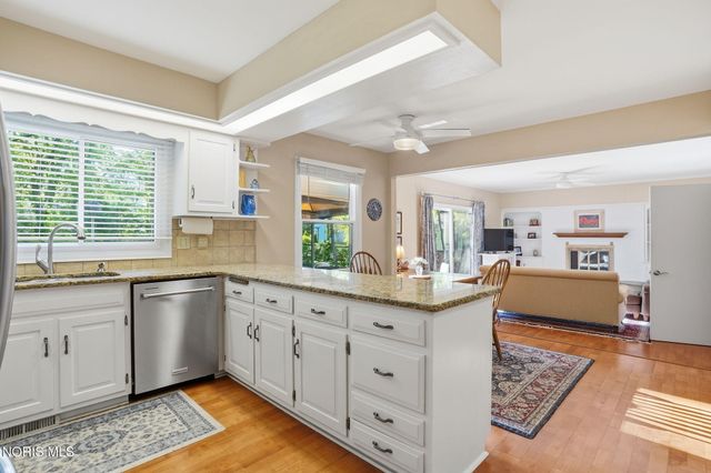 4638 Vicksburg Drive, Sylvania, OH 43560