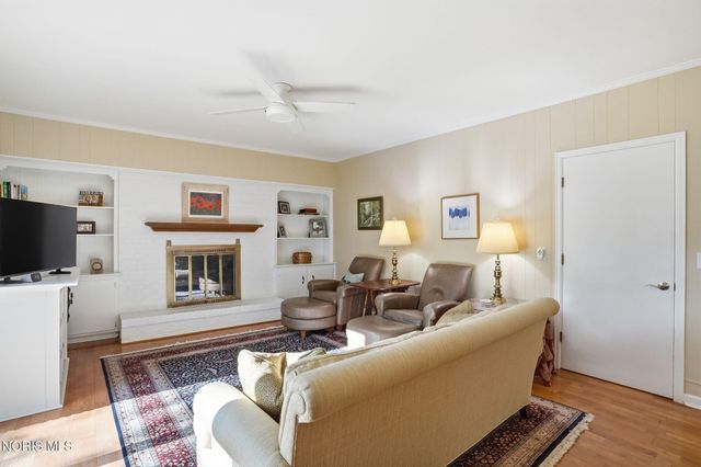4638 Vicksburg Drive, Sylvania, OH 43560