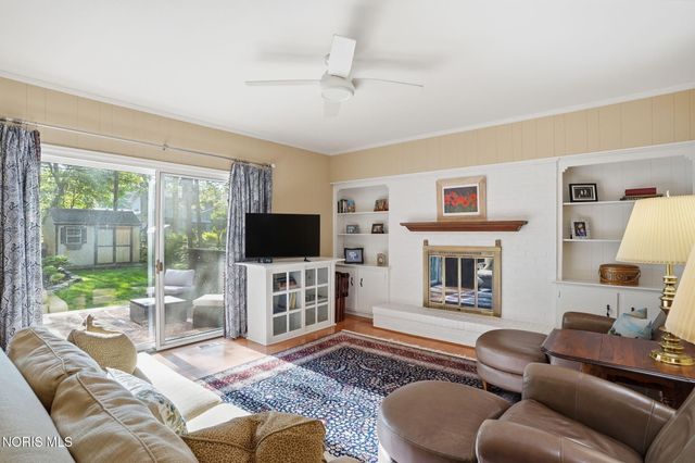 4638 Vicksburg Drive, Sylvania, OH 43560