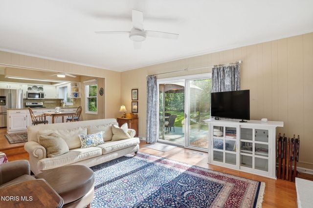 4638 Vicksburg Drive, Sylvania, OH 43560